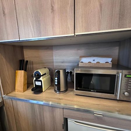 Appartement Typique Parisien Au Coeur Du Marais Esterno foto