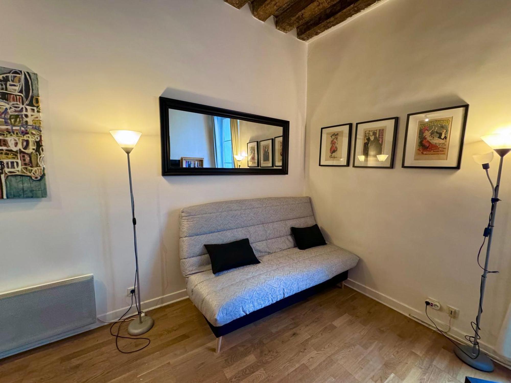 Appartement Typique Parisien Au Coeur Du Marais Esterno foto